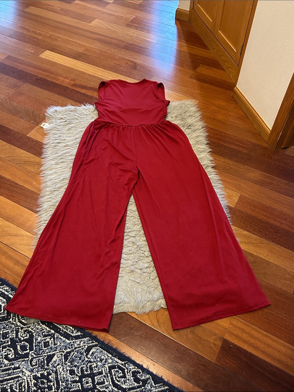 Cider Women's Red Wide-Leg Sleeveless Jumpsuit - Picture 5 of 6
